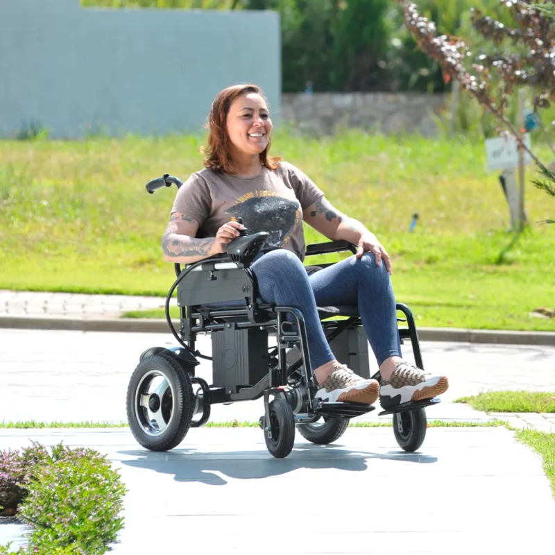 Cadeira de Rodas Motorizada Dobrável até 120 kg Assento de 48 cm D800 Dellamed - Imagem 7